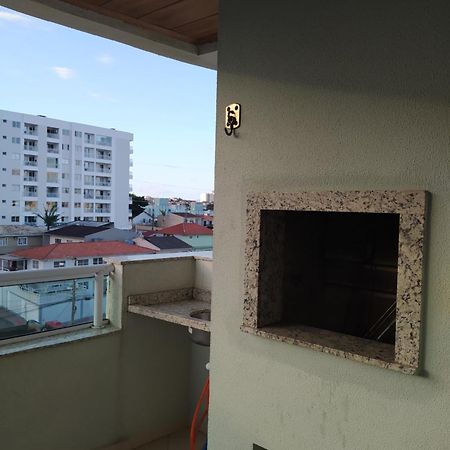 Apto Jairo E Eliane Com 03 Quartos E Garagem Interna Apartment Sao Jose  Bilik gambar